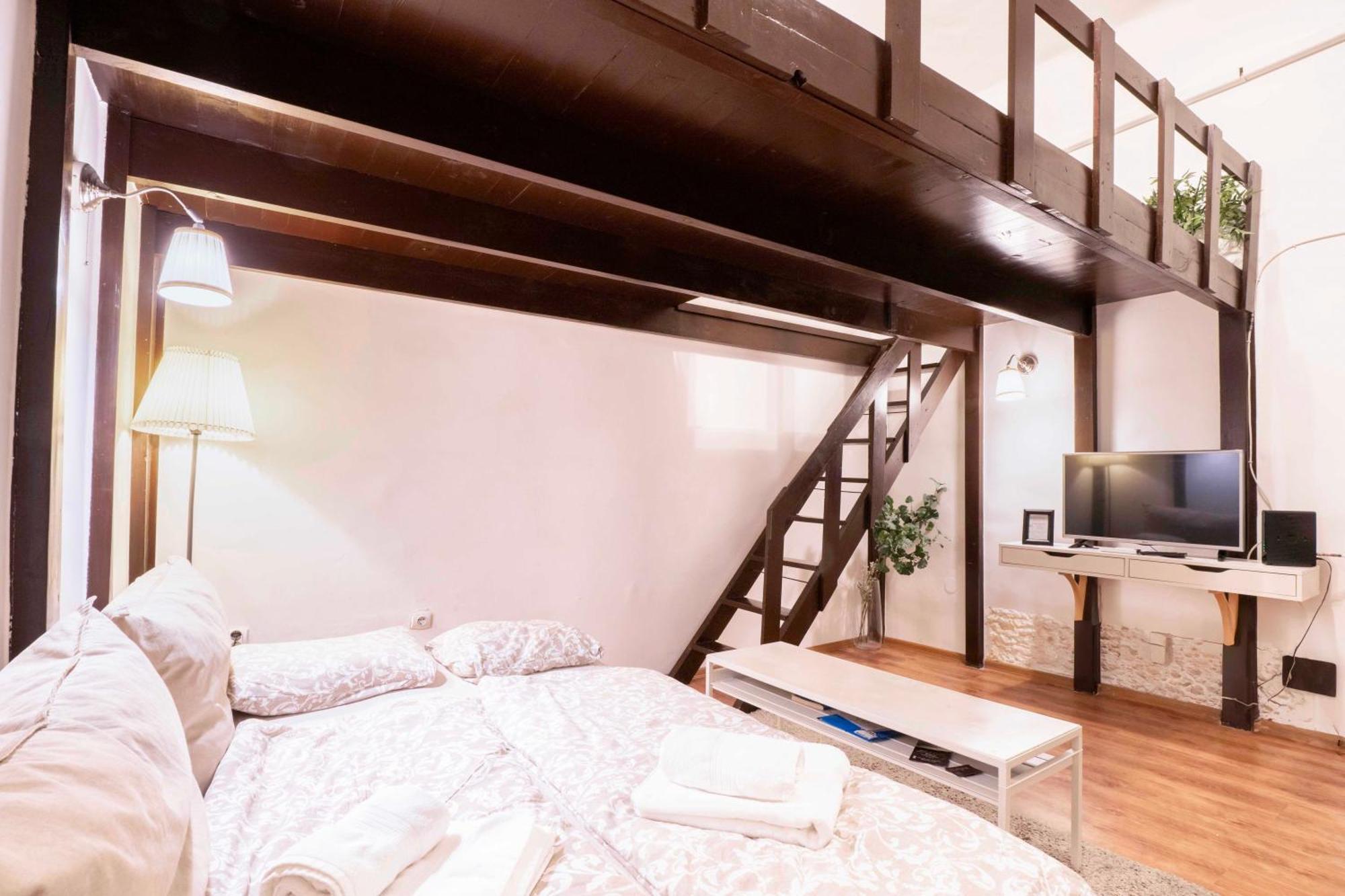 Quiet Cozy Apartment In Party Street E1 Βουδαπέστη Εξωτερικό φωτογραφία